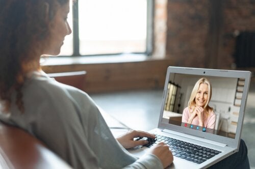 Vantagens e desvantagens da terapia online