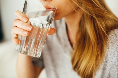 Os benefícios de beber mais água para a saúde