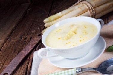 Creme de aspargos com amêijoas