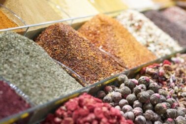 8 especiarias essenciais na culinária indiana
