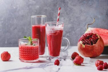 Vitamina de morango e romã