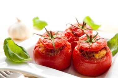 Você sabia que o tomate cozido é melhor do que o cru?