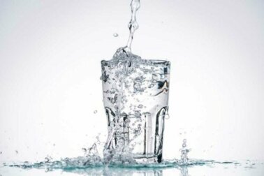 8 benefícios da água que você não conhecia