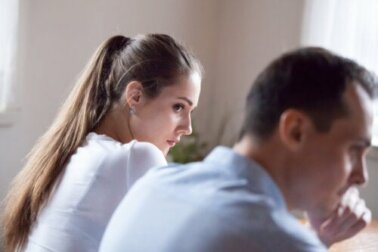 Por que você sente ressentimento em relação ao seu parceiro e como você pode superar isso?