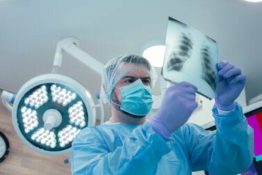 Em que consiste uma lobectomia pulmonar?
