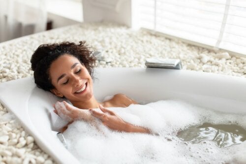 Benefícios dos banhos de aveia para a saúde da pele