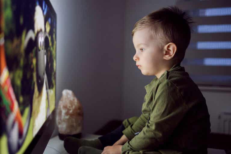 Binge-watching ou o hábito de maratonar séries em crianças: o que fazer?