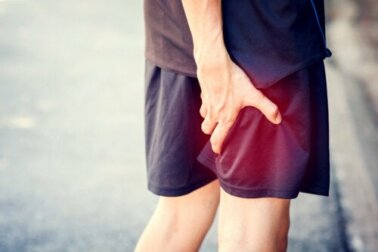 14 razões comuns pelas quais suas coxas doem