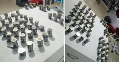 Admirável: empacotador de supermercado pagou dívida com moedas que ganhou trabalhando