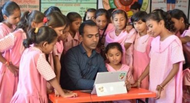 Professor libertou meninas do casamento infantil na Índia e foi eleito como o "melhor professor do mundo"