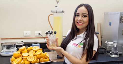 Empresa mexicana produz plástico com cascas de laranja que se biodegrada em 90 dias