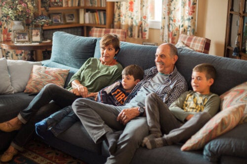 Ver filmes em família: 5 benefícios e recomendações