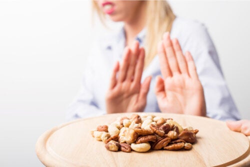 Alergia alimentar: sintomas e causas