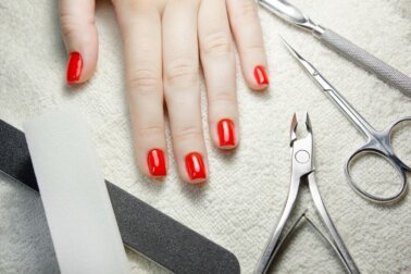 Como fazer as unhas com resultados profissionais