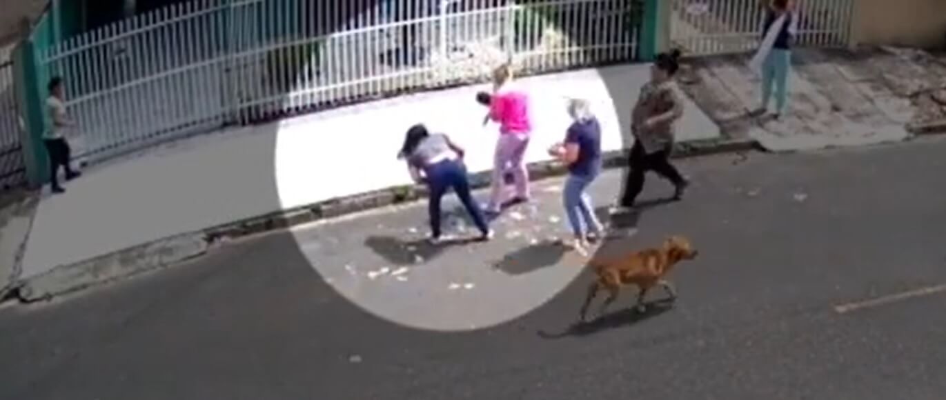 Policial de férias ajuda a salvar bebê