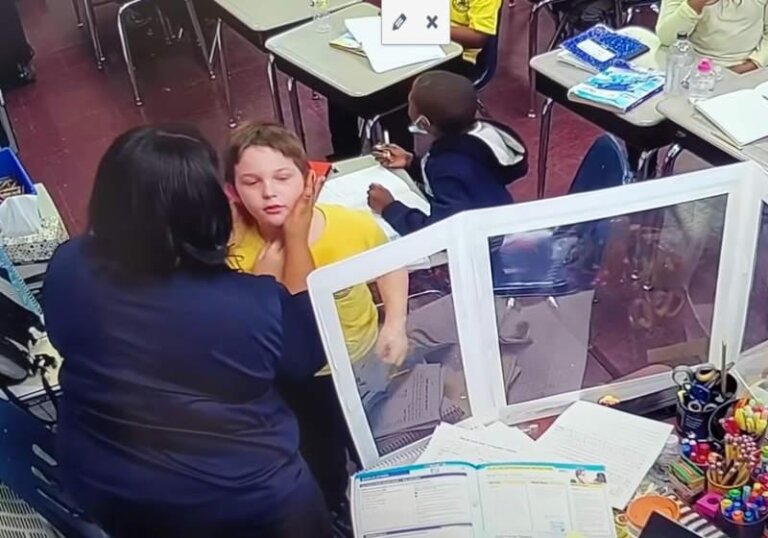 Professora salva a vida de aluno que estava se engasgando em sala de aula