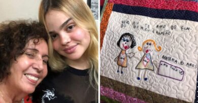 Avó mineira borda os desenhos recebidos da neta desde a infância até os 18 anos