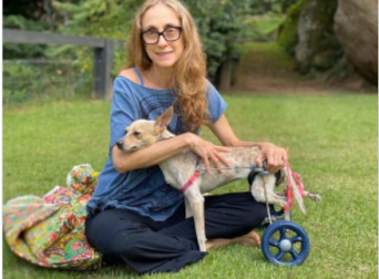 Betty Gofman comenta sobre o uso de filtros e plásticas para esconder o envelhecimento: "Estão todas virando Barbies"