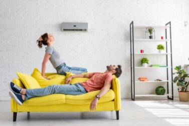 5 dicas para proteger a pele contra os efeitos do ar condicionado