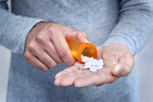 Terapia tripla para artrite reumatóide: vantagens e desvantagens