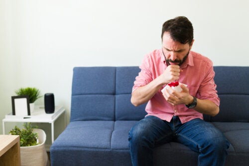 Sangue ao tossir ou cuspir: quando procurar ajuda?