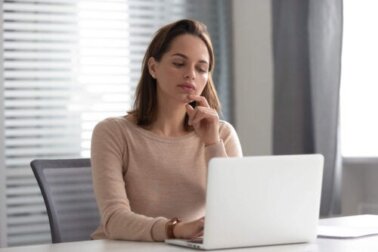 O que é e o que não é pensamento crítico?