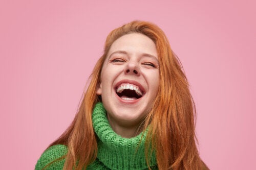 Como melhorar o senso de humor? Dicas e benefícios