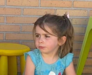 Menina de 5 anos dá aula de consentimento para crianças: “Só você manda no seu corpo”