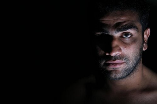 O que é um sociopata e como ele é diferente de um psicopata?