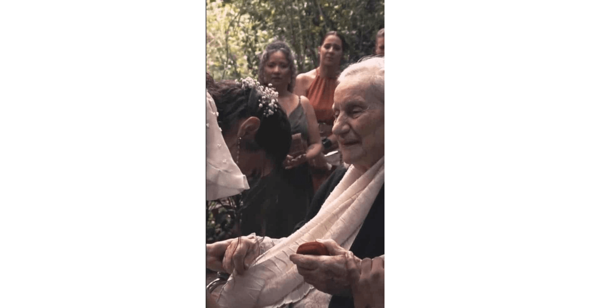 Avó com Alzheimer comparece ao casamento da neta.