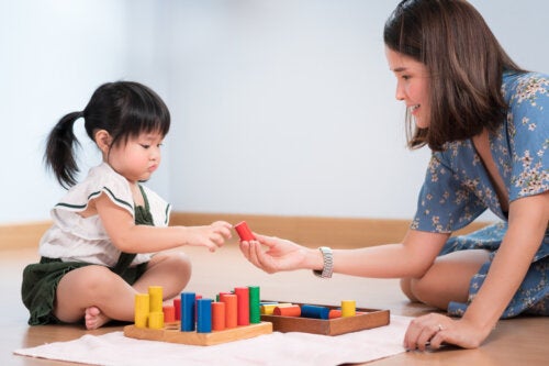 O que é a mente absorvente da criança de acordo com Montessori?