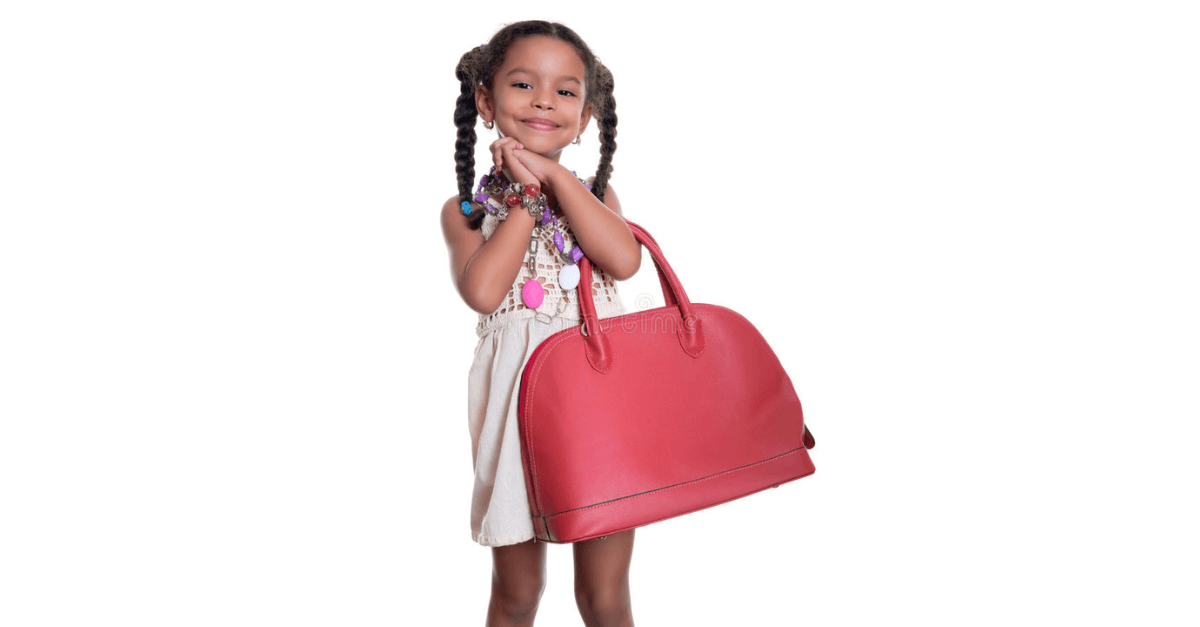 É correto permitir que seus filhos pequenos se vistam como adultos?