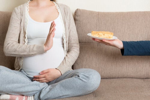 12 alimentos que as mulheres grávidas devem evitar