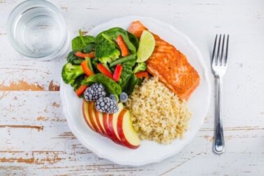 Como posso gerenciar as porções de alimentos em casa?