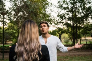 Como se defender da desvalorização narcísica?