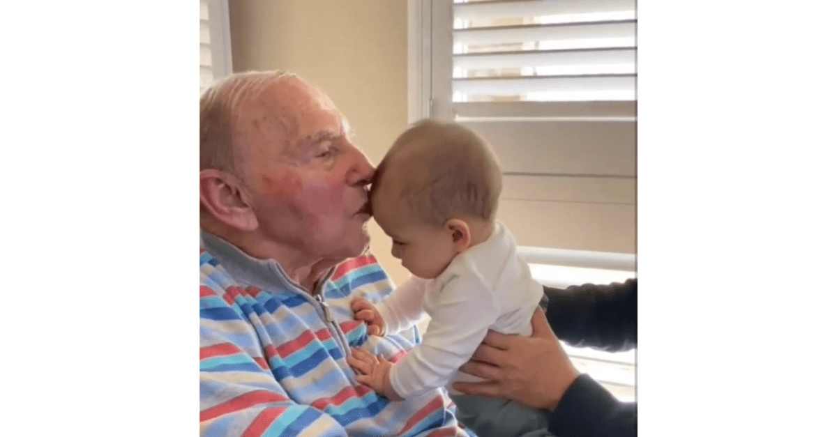 Vovô com Alzheimer que passou meses em silêncio volta a falar após conhecer a bisneta