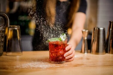 A mistura de álcool e açúcar causa ressaca? Isso é o que diz a ciência