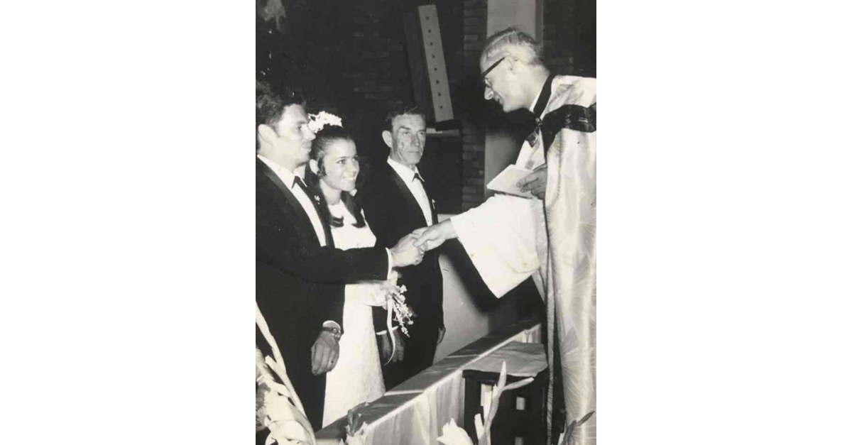 Noivo incluiu a sua amante nas fotos do casamento: a esposa só descobre 15 anos depois