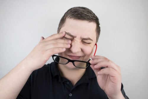 Lacrimejamento ou epífora ocular: o que é e por que ocorre?