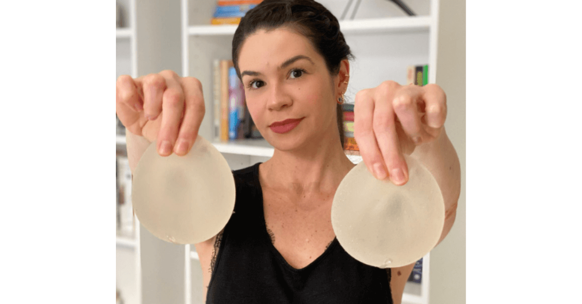 Famosas que removeram próteses de silicone por motivo de saúde