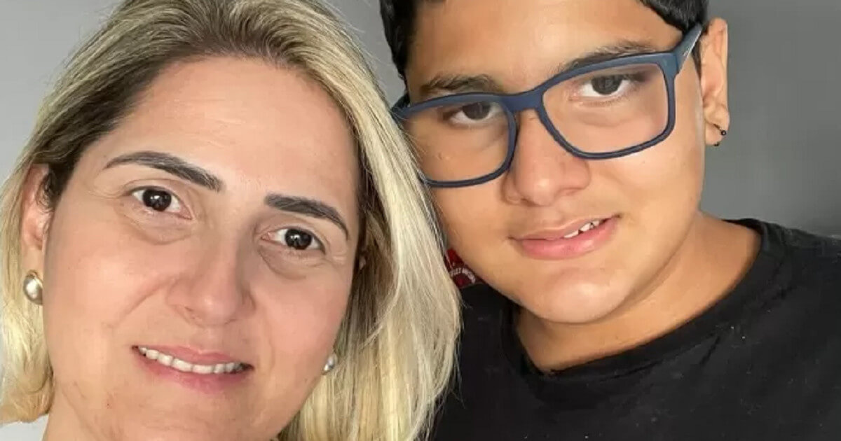 Mãe de aluno com autismo diz que escola excluiu seu filho de festa de formatura