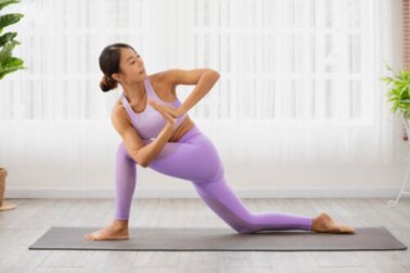 7 exercícios e alongamentos para aliviar a dor da endometriose