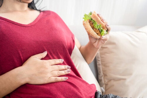 Fast-food tem o mesmo impacto que a hepatite no fígado - Jornal O