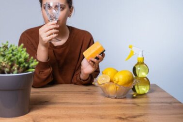 Siga estas 10 ideias para usar o limão na limpeza da casa
