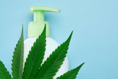 O que é shampoo CBD e quais são seus benefícios?