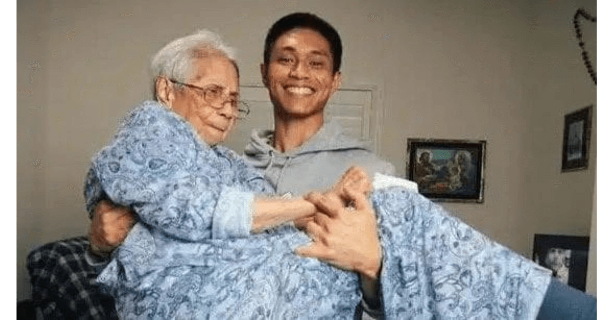 Jovem cuida da avó de 96 anos: “Não quero vê-la em um asilo”