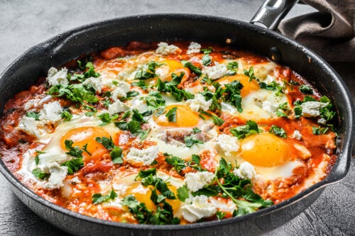 Receita de shakshuka: prato vegetariano delicioso e barato