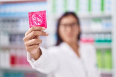 CDC: Casos de sífilis e outras DSTs aumentam nos EUA, como nos cuidamos?