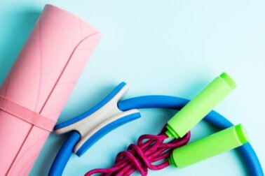 Materiais para fazer yoga confortavelmente