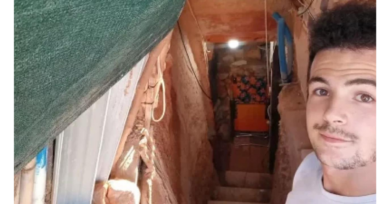 Jovem mostra como está a caverna que constrói há oito anos, após brigar com os pais: “Tem até Wi-Fi”